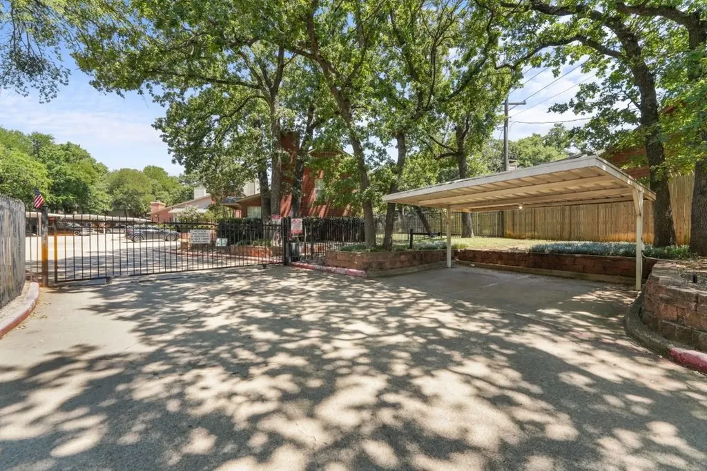 1456 Meadowood Village Drive Fort Worth TX 76120