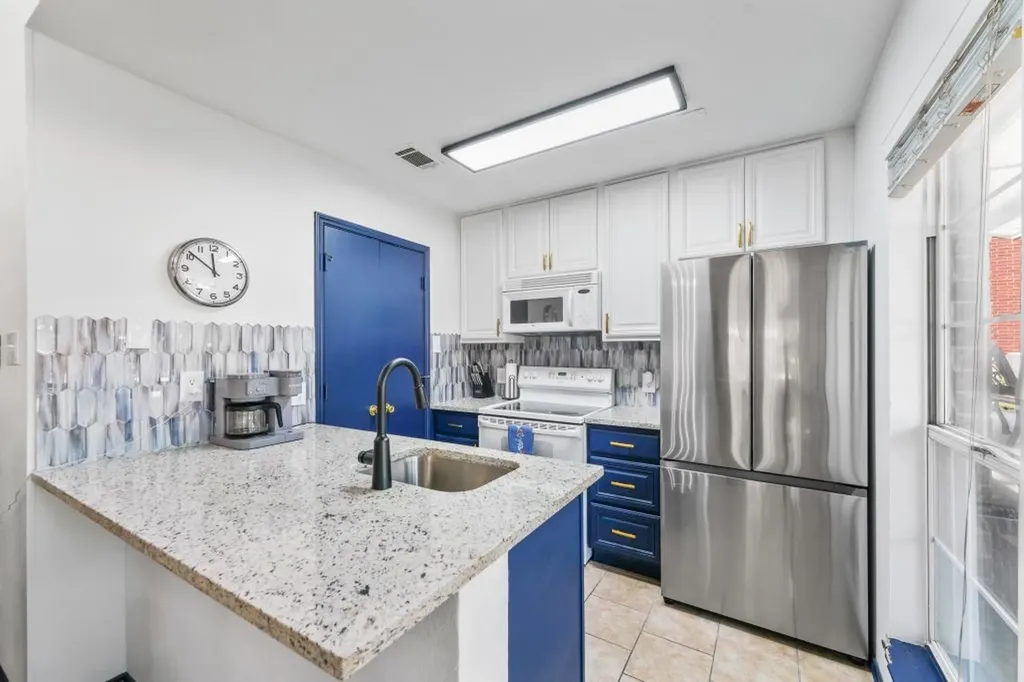 1456 Meadowood Village Drive Fort Worth TX 76120