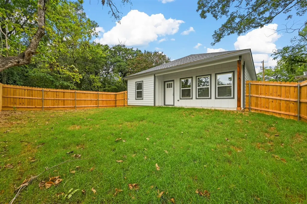 918 W Ford Street Denison TX 75020