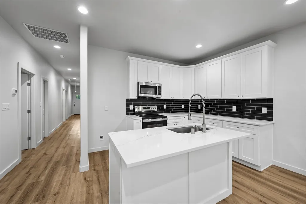 918 W Ford Street Denison TX 75020