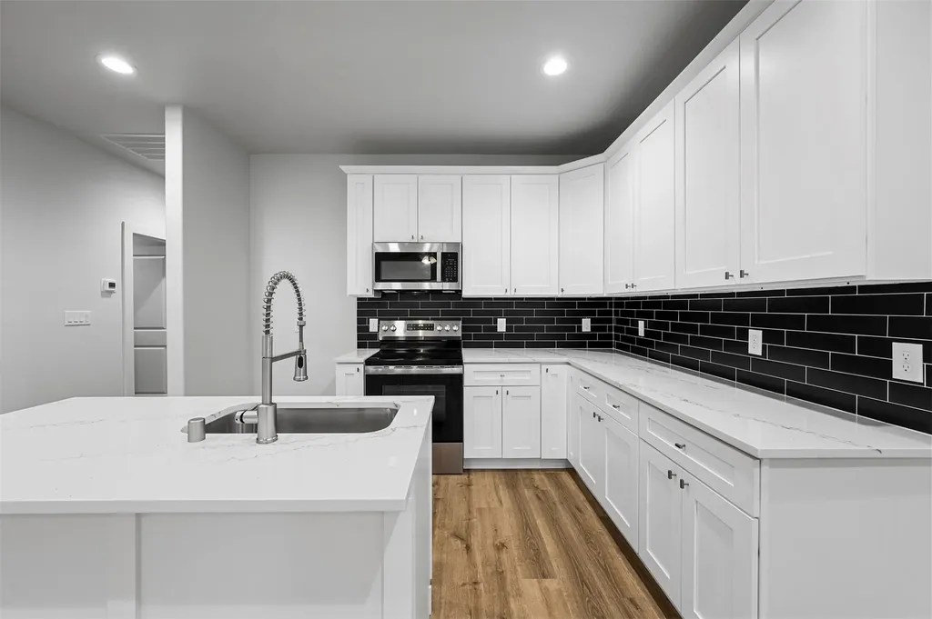 918 W Ford Street Denison TX 75020