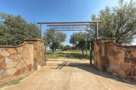 6887 Von Ormy Road San Antonio TX 78073