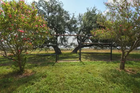 6887 Von Ormy Road San Antonio TX 78073