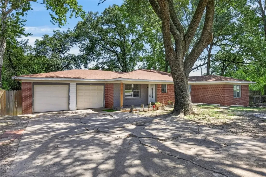 925 Maryland Drive Athens TX 75751