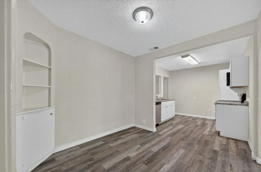 2334 Kathleen Avenue Dallas TX 75216