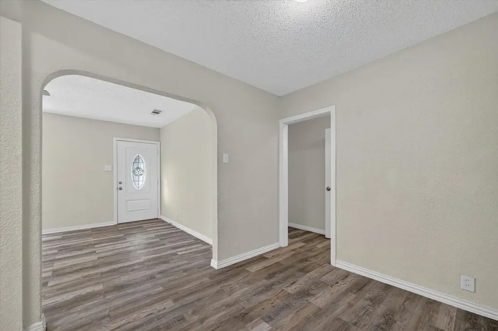 2334 Kathleen Avenue Dallas TX 75216