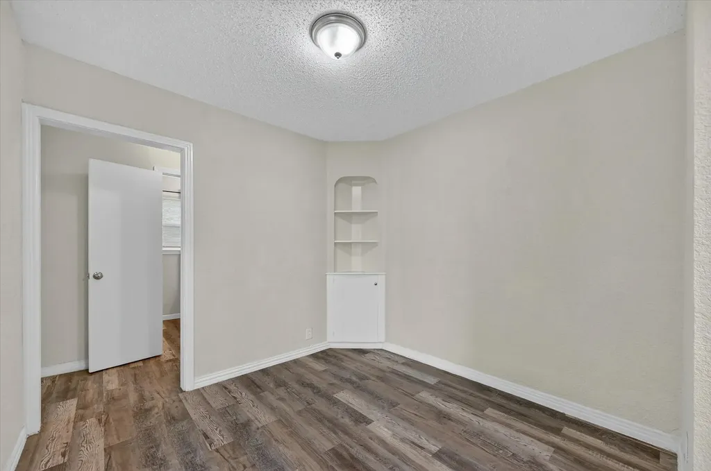 2334 Kathleen Avenue Dallas TX 75216