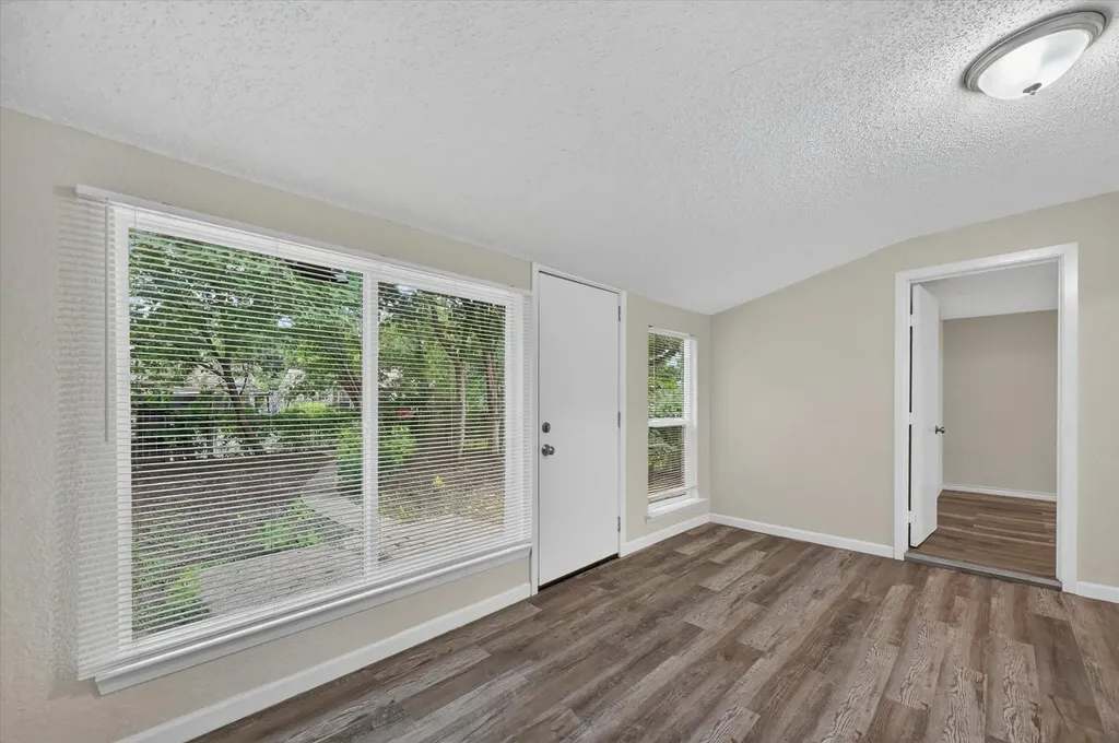 2334 Kathleen Avenue Dallas TX 75216
