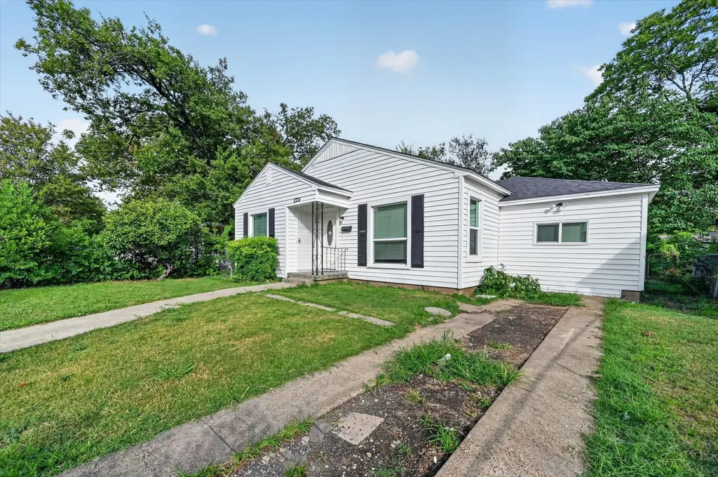 2334 Kathleen Avenue Dallas TX 75216