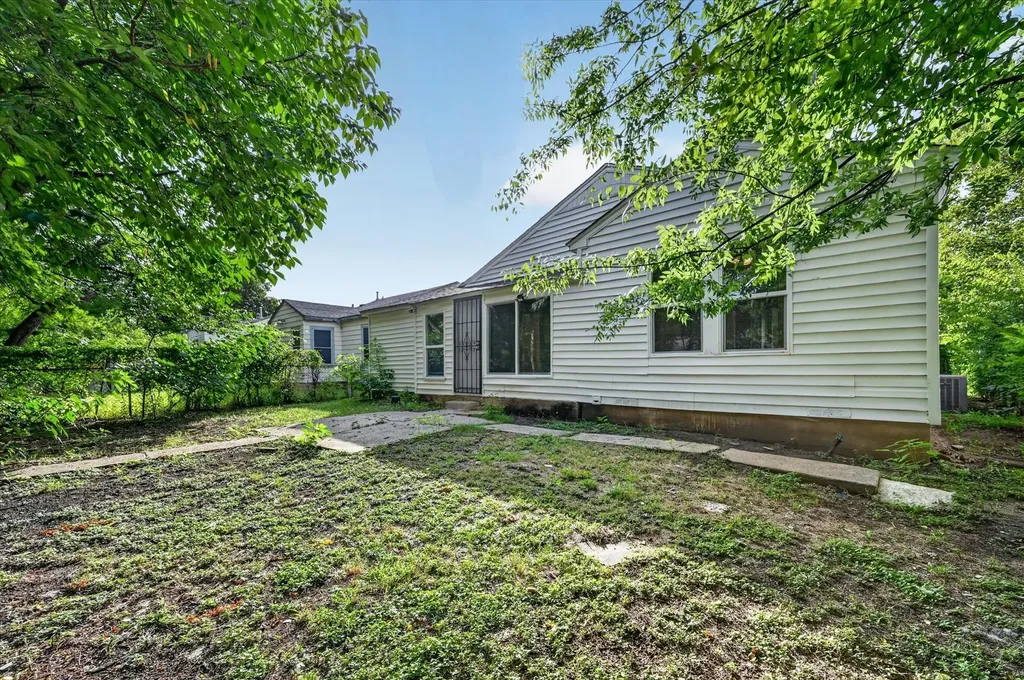 2334 Kathleen Avenue Dallas TX 75216