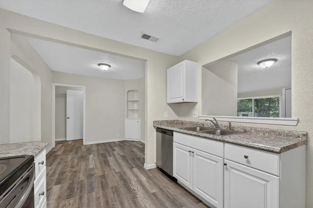 2334 Kathleen Avenue Dallas TX 75216