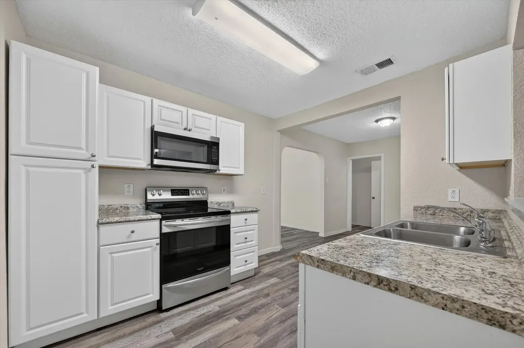 2334 Kathleen Avenue Dallas TX 75216