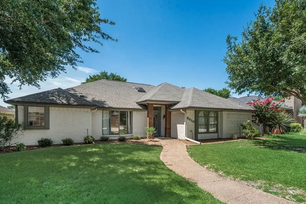 6010 La Cosa Drive Dallas TX 75248