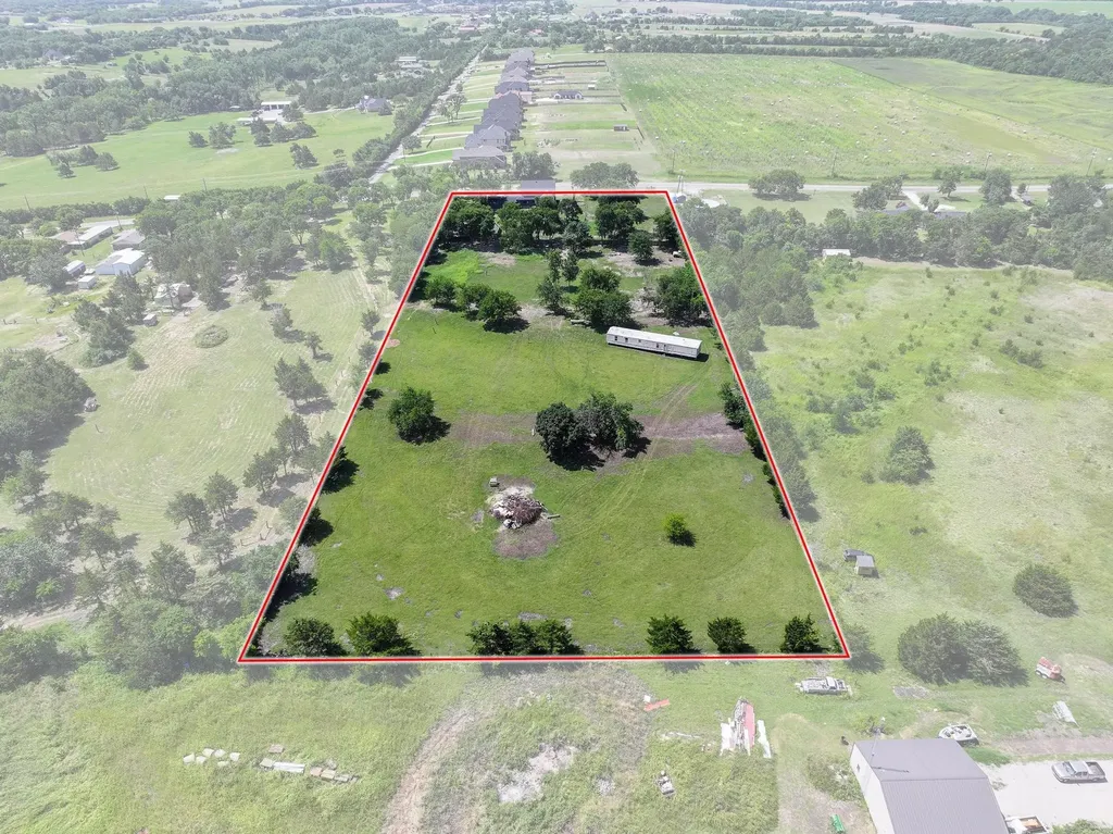 4453 Fm 902 Howe TX 75459