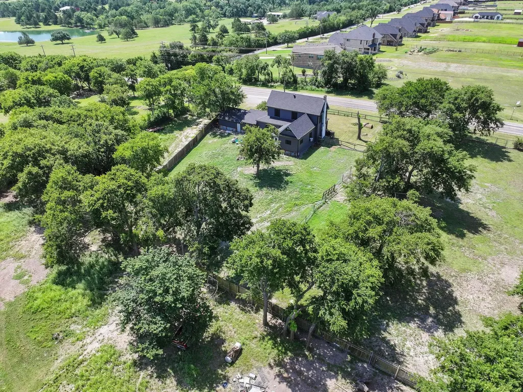 4453 Fm 902 Howe TX 75459