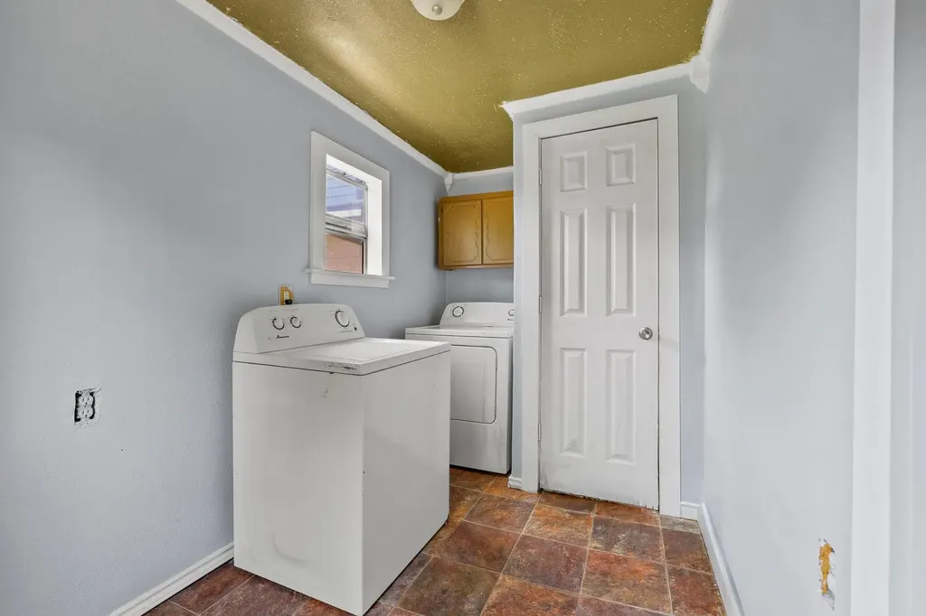 4453 Fm 902 Howe TX 75459