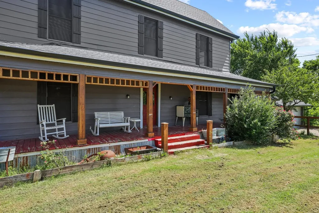 4453 Fm 902 Howe TX 75459