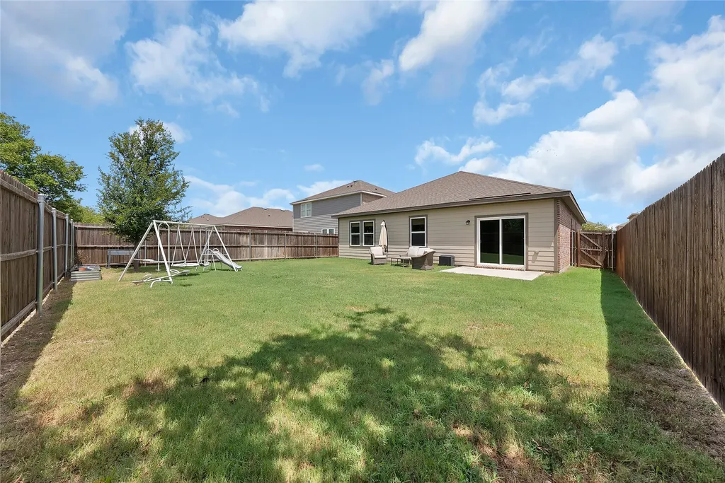 1433 Ancer Way Fort Worth TX 76052