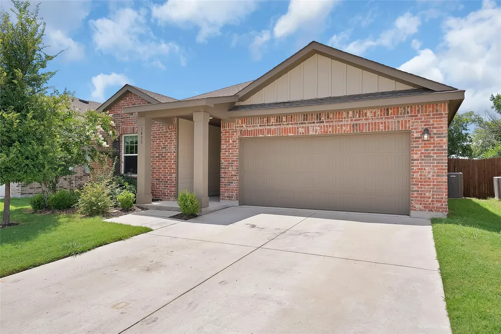 1433 Ancer Way Fort Worth TX 76052