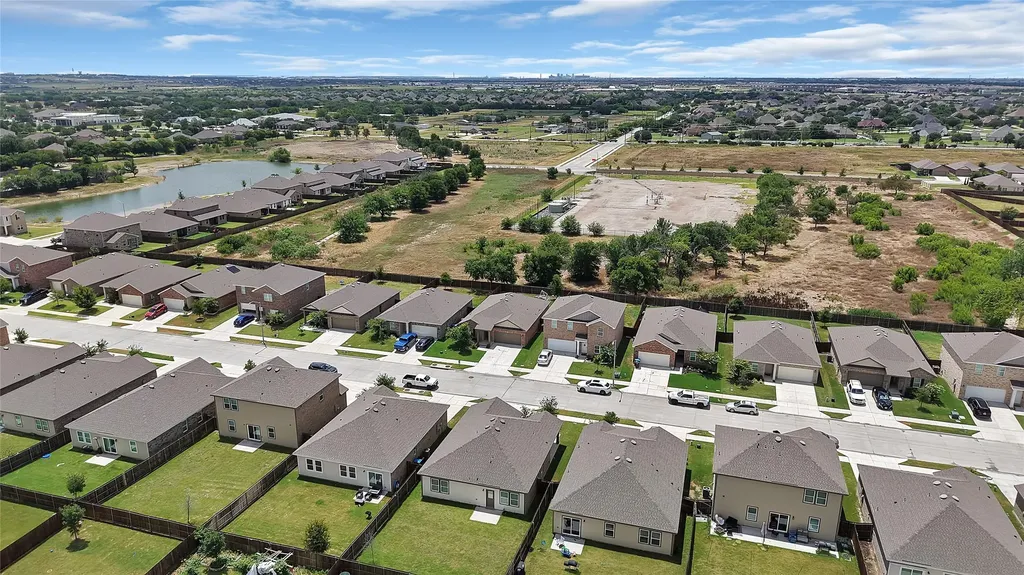 1433 Ancer Way Fort Worth TX 76052