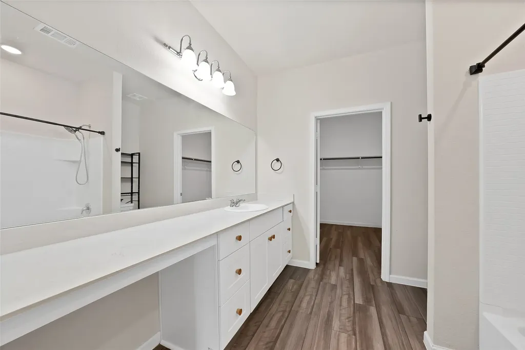 1433 Ancer Way Fort Worth TX 76052
