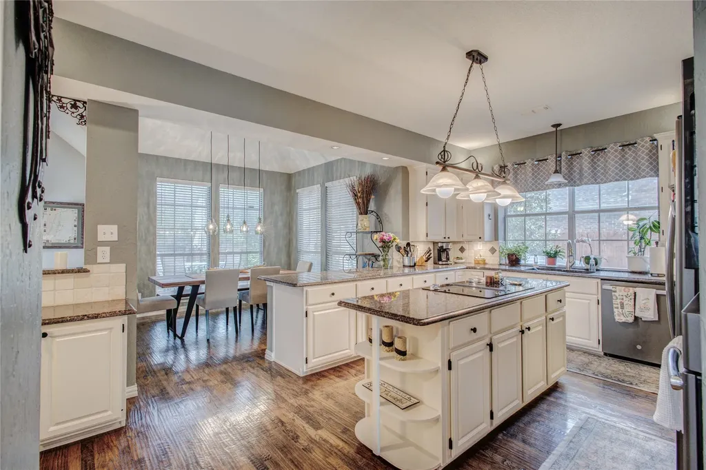 194 Chinaberry Way Coppell TX 75019
