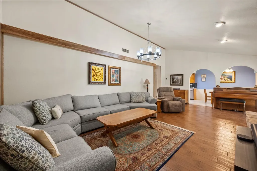 409 Colgate Court Arlington TX 76014