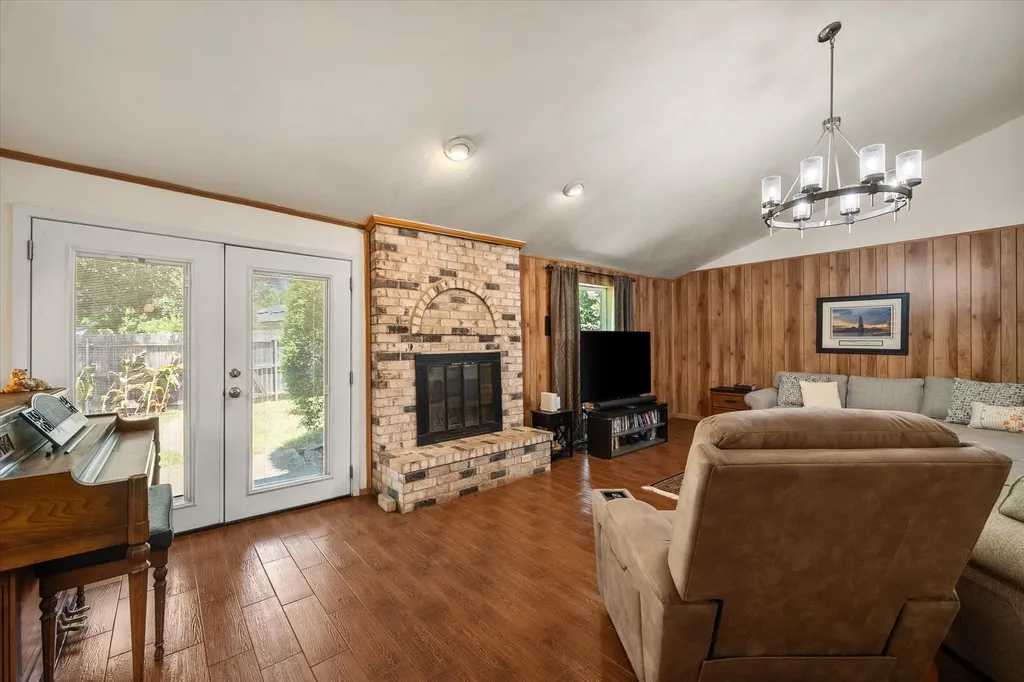 409 Colgate Court Arlington TX 76014
