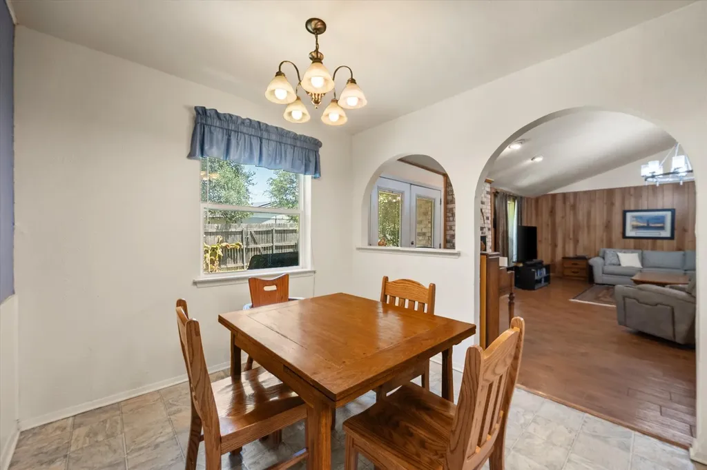 409 Colgate Court Arlington TX 76014
