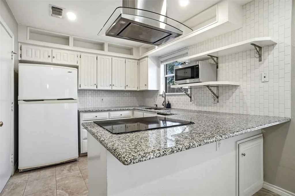 6516 Storm Drive Watauga TX 76148