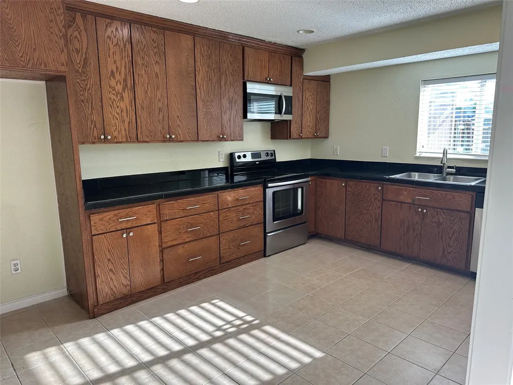 2109 Cedarcrest Drive Carrollton TX 75007