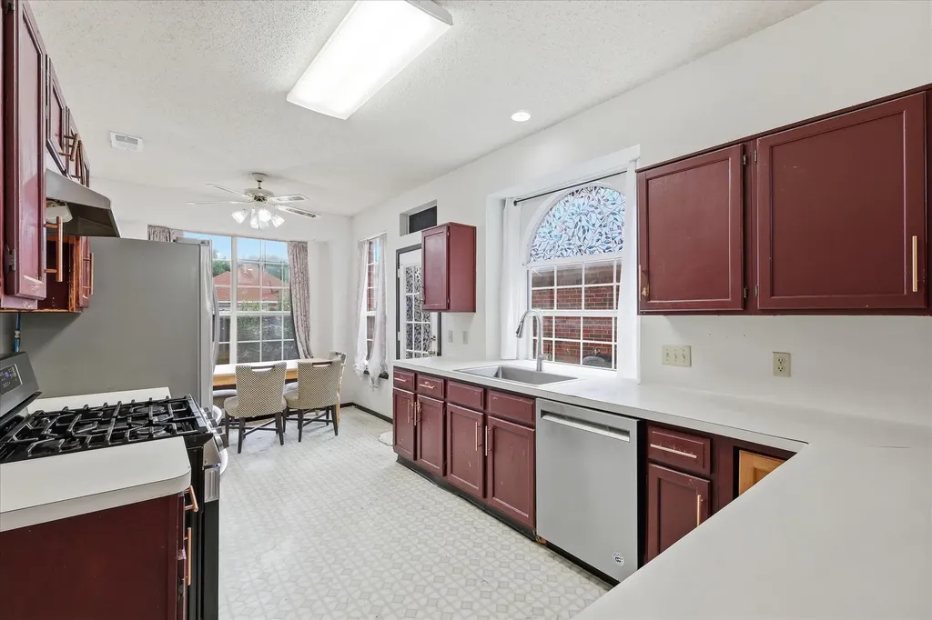 6517 White Oak Drive Rowlett TX 75089