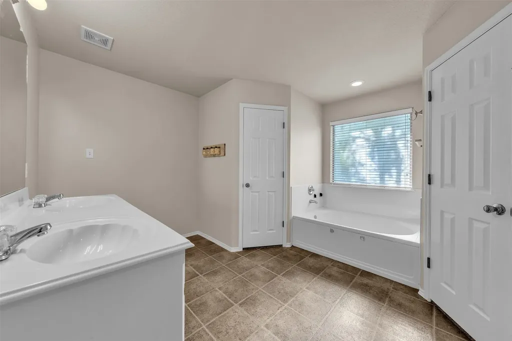 737 E Sheila Circle Joshua TX 76058
