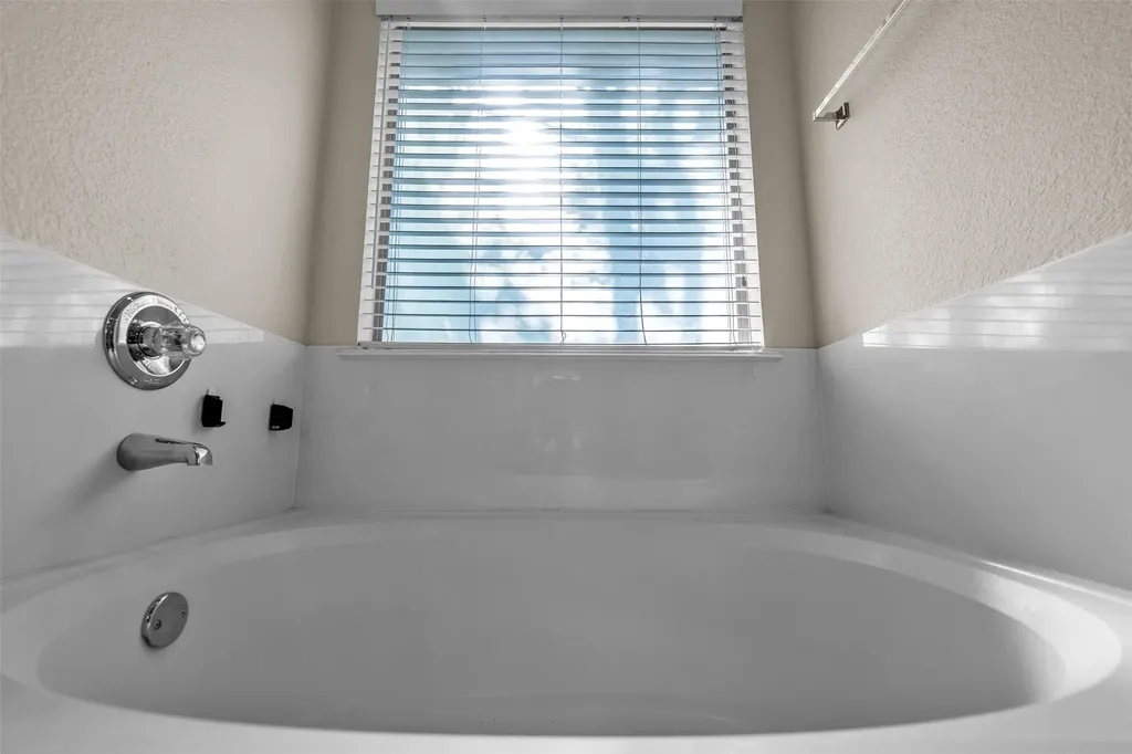 737 E Sheila Circle Joshua TX 76058