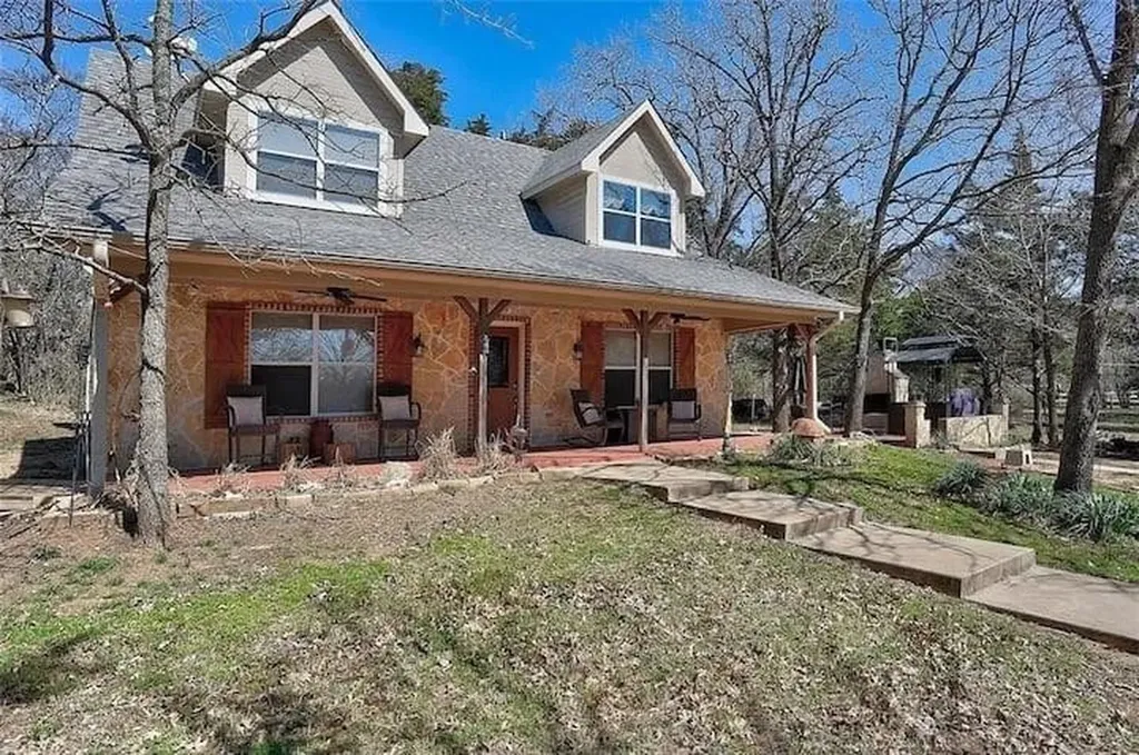 233 Castle Drive Pottsboro TX 75076
