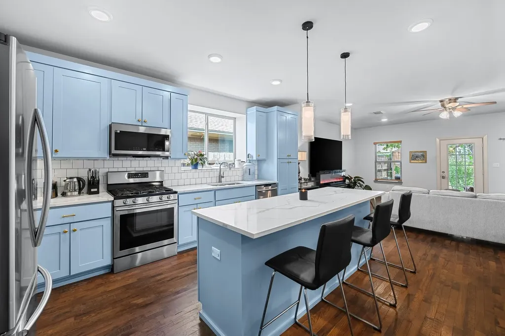 7518 Morton Street Dallas TX 75209