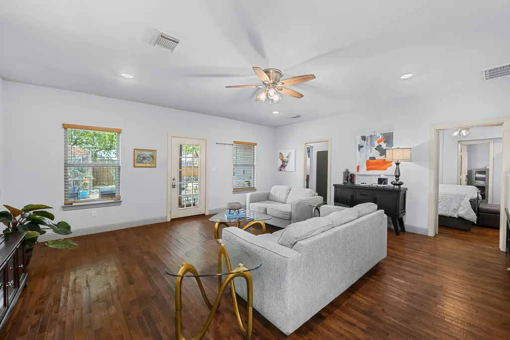 7518 Morton Street Dallas TX 75209