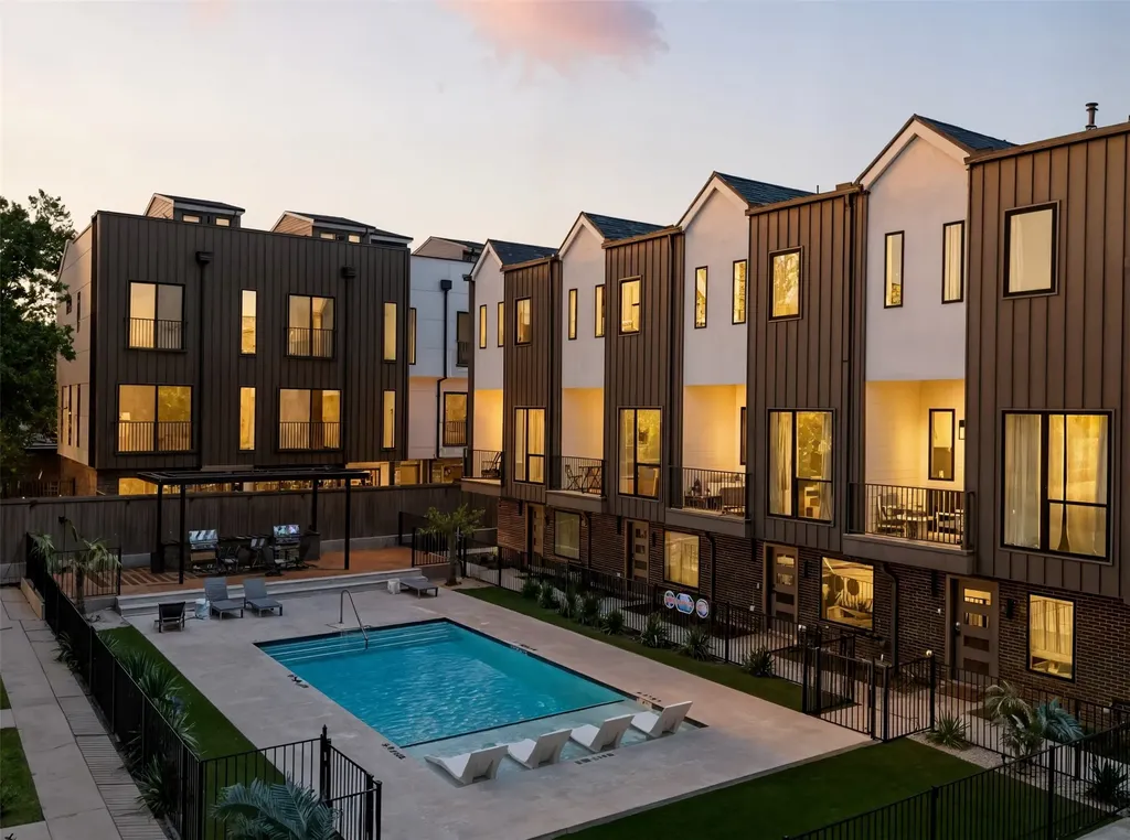 1902 N Carroll Avenue Dallas TX 75204