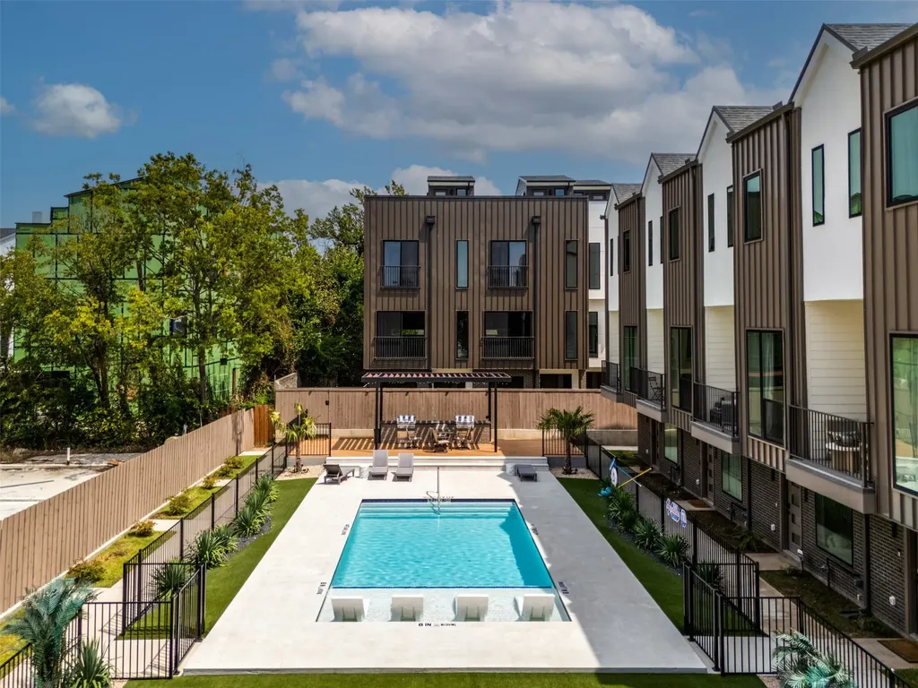 1902 N Carroll Avenue Dallas TX 75204