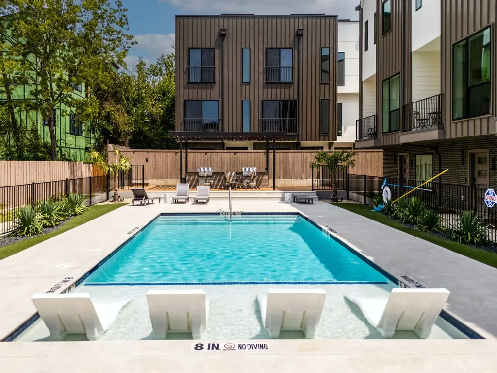 1902 N Carroll Avenue Dallas TX 75204