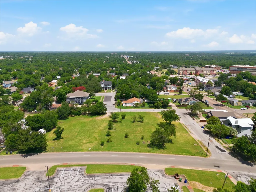 1104 N 18a Street Waco TX 76707
