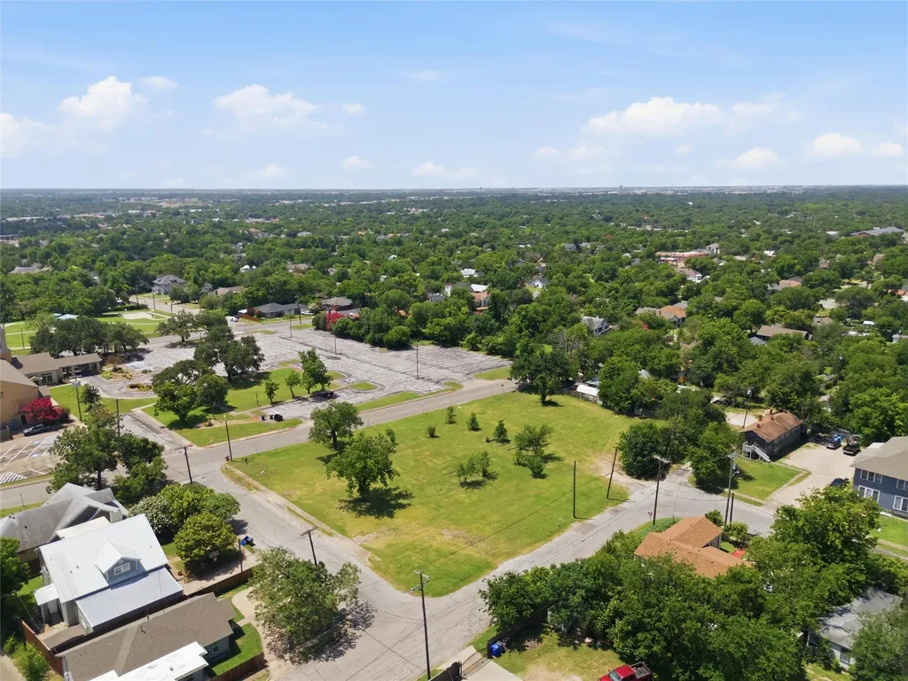 1104 N 18a Street Waco TX 76707