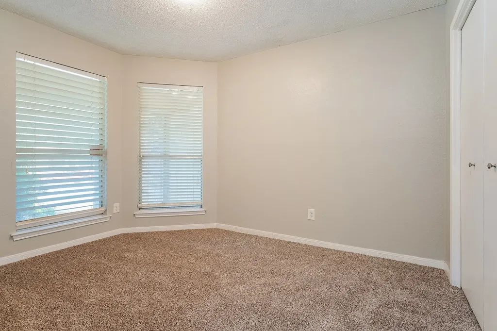 5304 Tamarack Court Arlington TX 76018