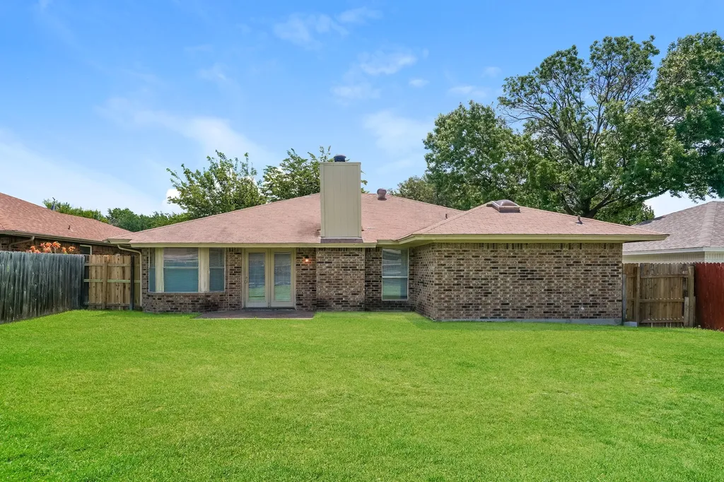 5304 Tamarack Court Arlington TX 76018
