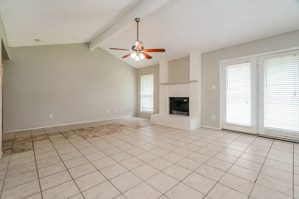 5304 Tamarack Court Arlington TX 76018