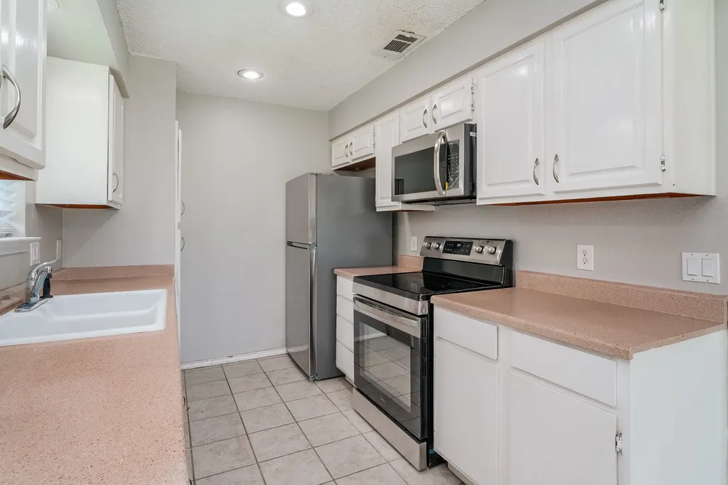 5304 Tamarack Court Arlington TX 76018