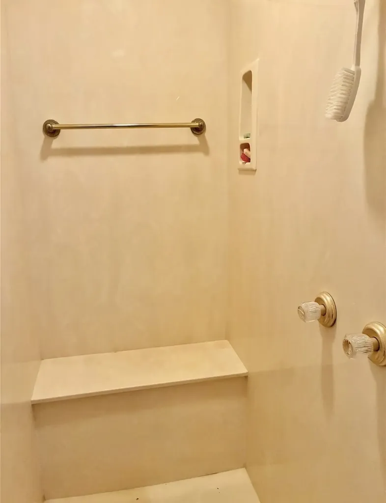 1408 Island Village Court Granbury TX 76048