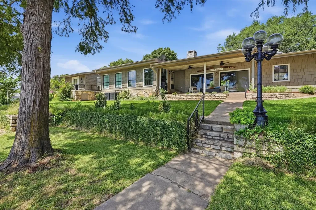 3218 Sunrise Court Granbury TX 76048