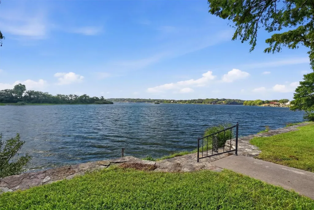 3218 Sunrise Court Granbury TX 76048