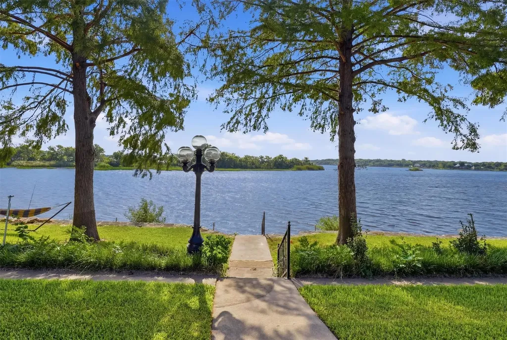 3218 Sunrise Court Granbury TX 76048